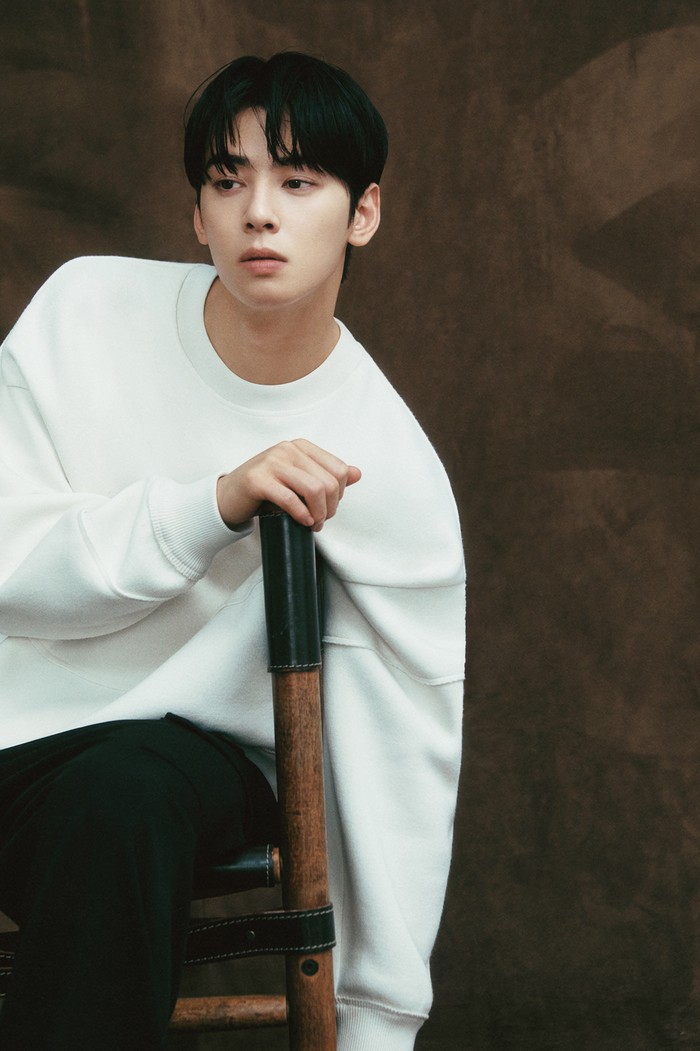 Liberclassy akhirnya kembali dengan koleksi terbaru untuk menyambut pergantian musim. Diberi nama “Modern Poetry”, koleksi Fall/Winter 2024 merek pakaian kontemporer pria tersebut dimodelkan oleh Cha Eunwoo ASTRO. / Foto: liberclassy.com