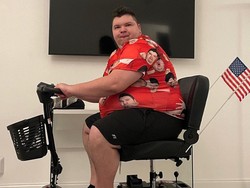 Penampilan Youtuber Mukbang Nikocado Avocado usai Turun BB 113 Kg Bikin Syok