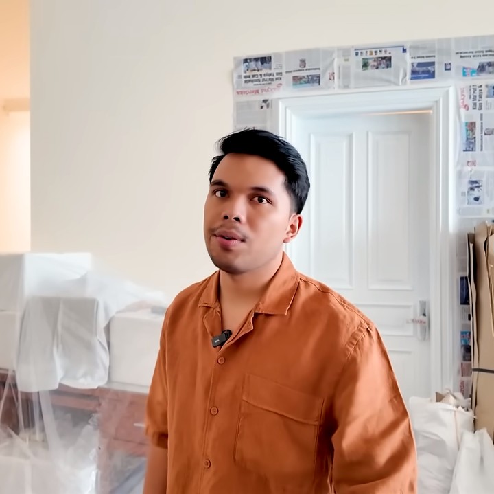 <p>Pasangan Aaliyah Massaid dan Thariq Halilintar tengah merenovasi rumah mewah mereka, Bunda. Hal ini diungkapkan langsung oleh Thariq pada salah satu video YouTube-nya. (Foto: YouTube Thariq Halilintar)</p>