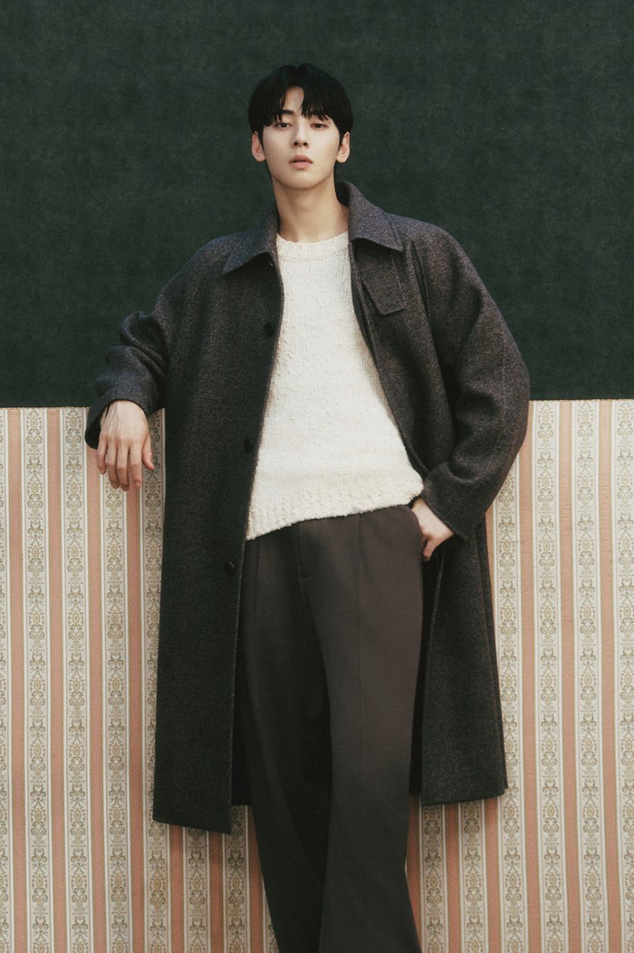 Sebelumnya, artis Korea ini secara resmi diperkenalkan sebagai muse terbaru Liberclassy pada 20 April 2022 lalu. Partnership itu merupakan satu dari sekian banyak kerja sama yang ia jalin dengan brand lokal maupun global. / Foto: liberclassy.com
