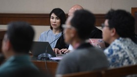 Menangis di Sidang Vonis, Ibu Crazy Rich PIK Helena Lim Dikeluarkan