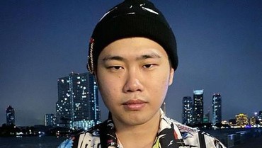 Tampang YouTuber Winson Reynaldi, Tuai Kontroversi gegara Parodikan Paus Fransiskus di Kursi Roda