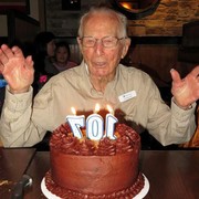 5 Rahasia Hidup Sehat dan Panjang Umur Pria Berusia 107 Tahun yang Hobi Terjun Payung