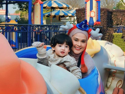 5 Potret Menggemaskan Jourell Putra Bungsu Cut Meyriska & Roger Danuarta di Usia 2 Tahun
