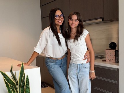 Wajah Blasteran, Ini 7 Potret Cantik Chloe Putri Melaney Ricardo yang Beranjak Remaja