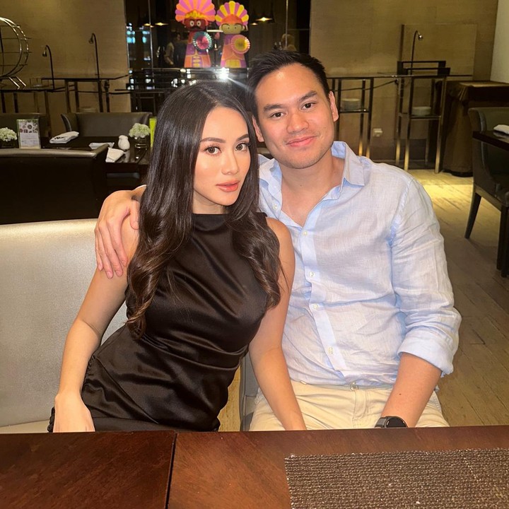 <p>Selain Merdi, Rama juga sering mengunggah potret yang disertai dengan pesan manis untuk sang istri. <em>"To the love of my life, my beautiful wife, who has always been here beside me for the past 6 years through ups and downs, smiles and tears. I am profoundly grateful for who you are. Thank you</em> (Untuk cinta dalam hidupku, istriku yang cantik, yang selalu ada di sampingku selama 6 tahun terakhir, melalui suka duka, senyum dan air mata. Aku sangat bersyukur atas dirimu. Terima kasih)" tulis Rama dalam unggahannya. (Foto: Instagram @merdioctav)</p>