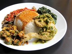 Sering Disamakan, Ini Perbedan Nasi Padang dan Nasi Kapau