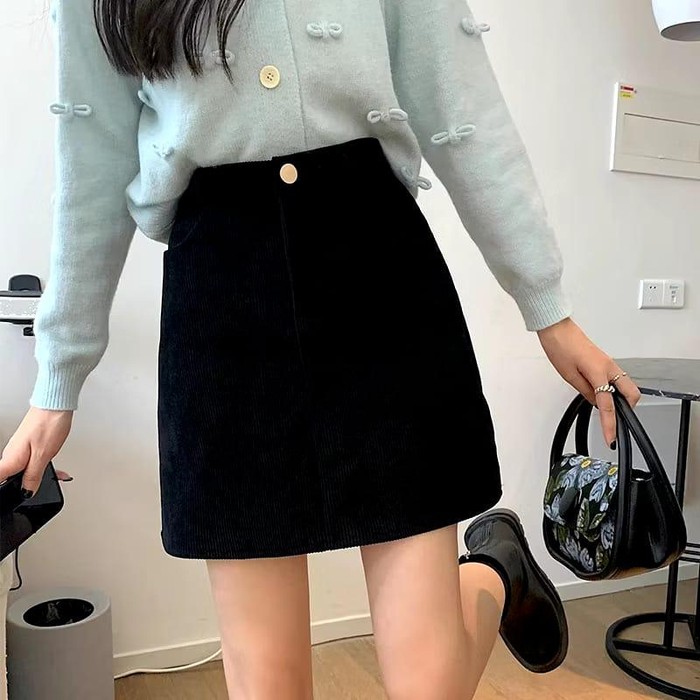 Newlan Korean Mini Skirt