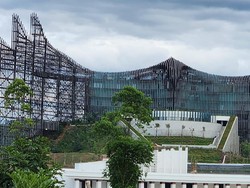 Patung Istana Garuda IKN: Habis Gelap, Terbitlah Hijau