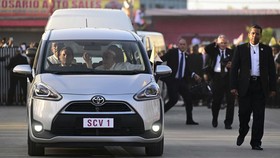 Paus Fransiskus Pilih Naik Toyota Sienta di Timor Leste