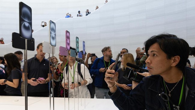 Para penjahat siber memanfaatkan momen peluncuran iPhone 16 dengan memancing mangsanya lewat penawaran palsu. Simak cara tangkalnya agar tak terjebak.