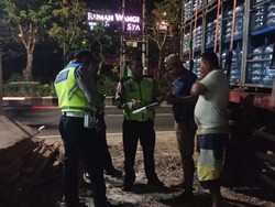 Pemotor Asal Sumut Tewas Setelah Serempetan dengan Mobil di Denpasar