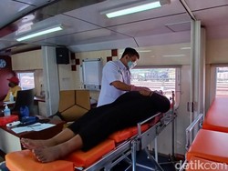 Ratusan Warga Cek Kesehatan Gratis Saat Rail Clinic Mampir Stasiun Bangil