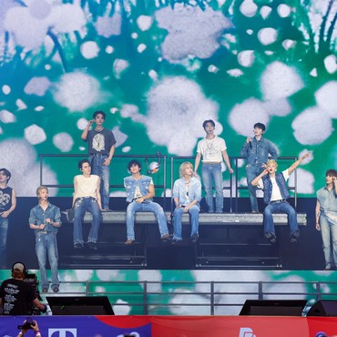 Lebih Dekat dengan SEVENTEEN di CARAT Station Jelang Konser di Indonesia