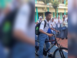 Murid SMA di Kebumen Patungan Beli Sepeda untuk Teman, Alasan Bikin Terenyuh