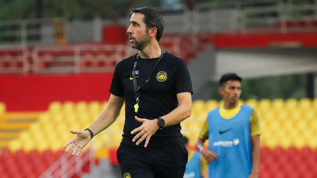 Pelatih Malaysia Pau Marti Vicente menerangkan situasi tidak normal yang melingkupi skuad Harimau Malaya pada Piala AFF 2024.