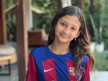 7 Potret Terbaru Indah Kalalo & Sang Putri yang Mulai ABG, Disebut Mirip Bella Hadid