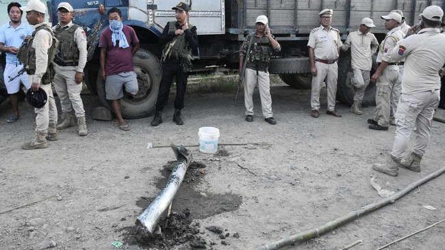 Etnis Meitei dan Suku Kuki di Manipur, India, terlibat bentrok hingga ada yang menggunakan pesawat tak berawak atau drone.