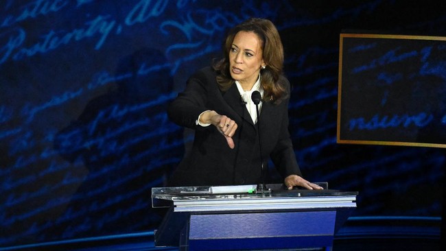 Kamala Harris, tak akan menyampaikan pidato apa pun pada Selasa (5/11) usai penghitungan suara sementara menunjukkan ia tertinggal dari Donald Trump.