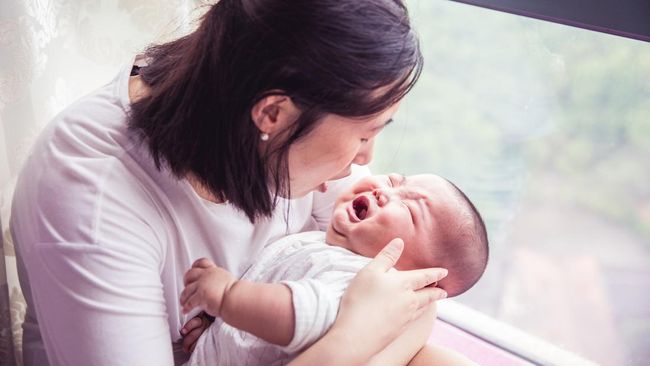 Tahapan Perkembangan Bahasa pada Bayi Menurut Dokter Anak, Bunda Perlu Tahu