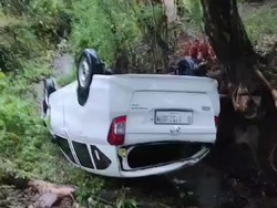 Viral Mobil Terguling di Cipatat Tanpa Penumpang, Begini Faktanya