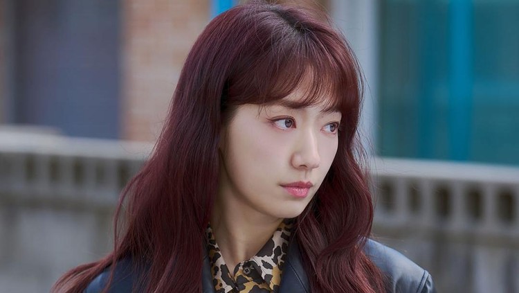 Park Shin Hye dalam drama Korea The Judge from Hell