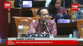 VIDEO: Nadiem Makarim Pamit Saat Rapat Terakhir di DPR
