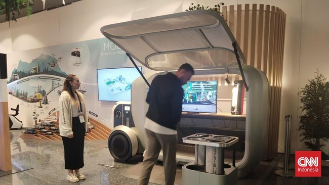 Kartrid hidrogen itu bisa dilihat di Toyota House di dekat menara Eiffel, yang jaraknya cuma ratusan meter dari Toyota Inclusive Mobility Park.