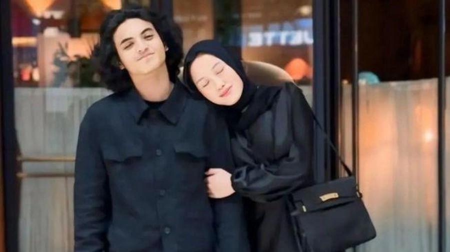 Vadel Badjideh dan Laura Meizani