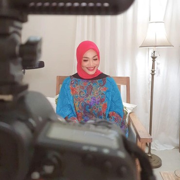 Dewi Hughes Ungkap Keajaiban di Hidupnya Usai Stop Makan Nasi