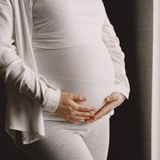 Hal-hal yang Tidak Boleh Dilakukan Ibu Hamil 8 Bulan, Naik Kendaraan Umum Salah Satunya?