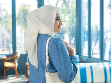 img-title Penampilan Marshanda Pakai Hijab bak Ibu Pejabat Bikin Netizen Meleleh