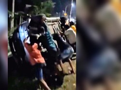 Viral Honda Jazz Diamuk Massa gegara Tabrak Pesepeda Lansia di Kebumen