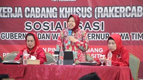 Ke Situbondo, Bacagub Jatim Risma Cerita Pengalaman Tutup Dolly