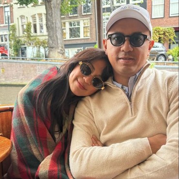 Keseruan Tyna Dwi Jayanti Liburan Bareng Kekasih Baru di Eropa