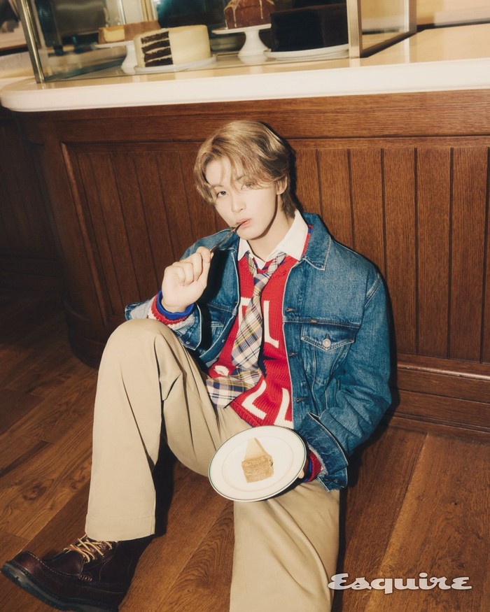 Unggahan IG Esquire Korea yang menampilkan Mark NCT saat mengunjungi Ralph’s Coffee Seoul ini telah mendapatkan lebih dari 110 ribu likes dan menjadi konten spesial pembukaan kedai kopi itu dengan likes terbanyak. / Foto: instagram.com/esquire.korea