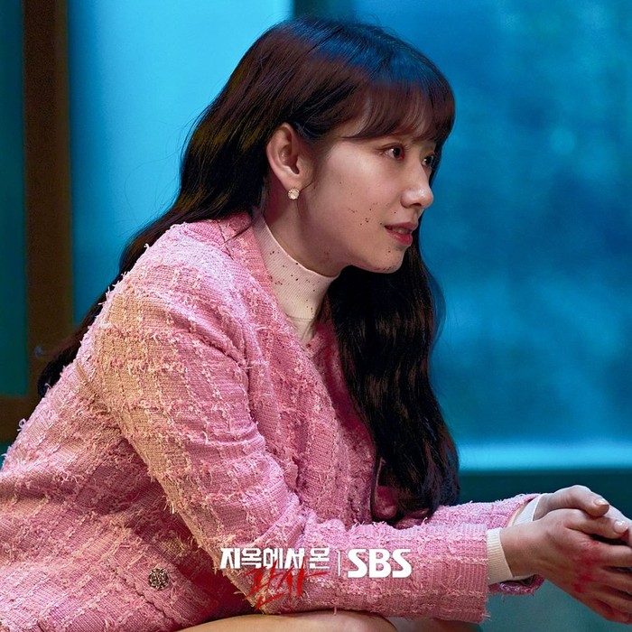 Bersama dengan detektif Han Da On (Kim Jae Young), Bit Na bertekad menjadi hakim sejati untuk menegakkan keadilan. Ia tak segan melakukan aksi kekerasan hingga membunuh para penjahat yang tidak merasa bersalah./ Foto: instagram.com/sbsdrama.official