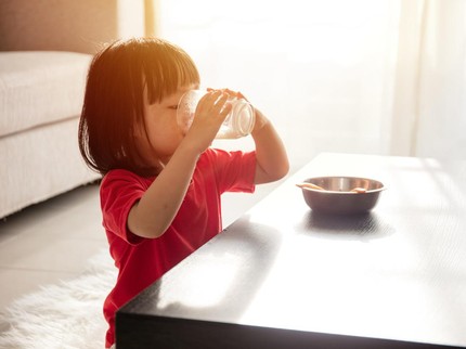 Kapan Anak Boleh Minum Susu Sapi? Begini Penjelasan Dokter
