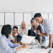 Ingin Bekerja di Luar Negeri? Jangan Lupa Cek 7 Hal Krusial Ini!