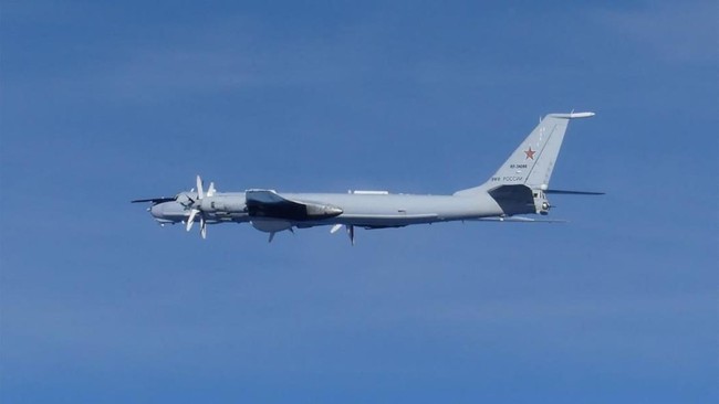 Jepang kerahkan jet tempur usai pesawat Tu-142 Rusia terbang di laut Jepang-Korsel menuju Okinawa selatan.