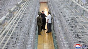 FOTO: Penampakan Fasilitas Nuklir Korea Utara Ditinjau Kim Jong Un
