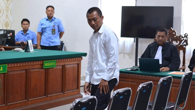 Kabid Humas Polda Bali membeberkan kronologi pengusutan kasus hukum pemelihara landak, I Nyoman Sukena hingga dilimpahkan ke Kejati Bali.