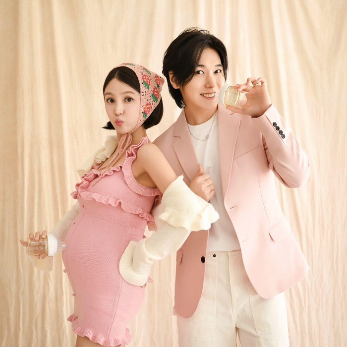 Foto Maternity Kim Sa Eun bersama Sungmin/ Foto: instagram.com/shantokki32
