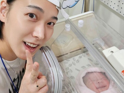5 Potret Istri Sungmin Super Junior Melahirkan Anak Pertama Usai 10 Tahun Menikah