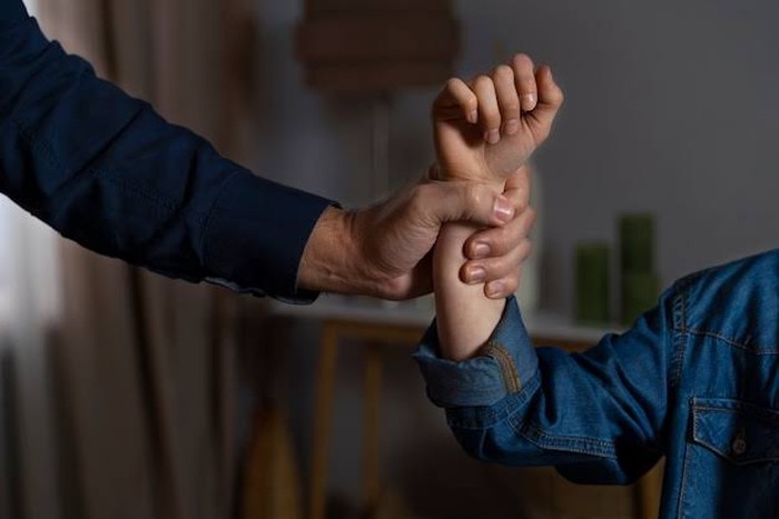 Kekerasan Fisik/Foto: Freepik