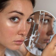 5 Penyebab dan Solusi Ampuh untuk Atasi Kulit Kusam, agar Kembali Glowing!