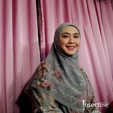 Tinggalkan Anak Bungsu, Oki Setiana Dewi Akhirnya Pindah ke Mesir