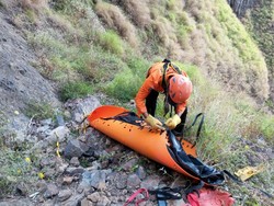 Wanita Tewas Terperosok ke Jurang saat Mendaki Gunung Abang