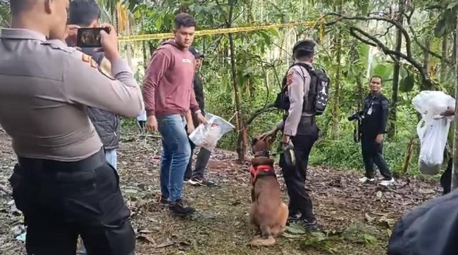 Warga Kayu Tanam, Padang Pariaman mulai resah dan khawatir karena terduga pelaku pembunuhan gadis penjual gorengan masih berkeliaran.