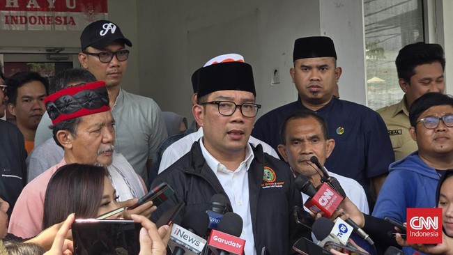 Bakal calon Gubernur Jakarta Ridwan Kamil menyampaikan sejumlah guru besar bakal masuk ke dalam struktur tim suksesnya di Pilkada Jakarta 2024.